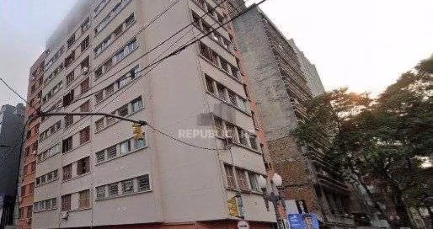 APARTAMENTO STUDIO, COM VISTA PARA O GUAÍBA NO CENTRO HISTÓRICO