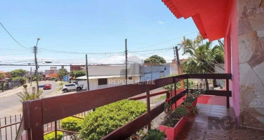 Casa com 3 dormitórios no bairro Cristo Redentor
