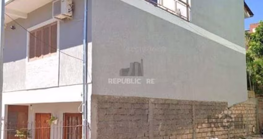 Casa com 4 dormitórios no bairro Vila Nova