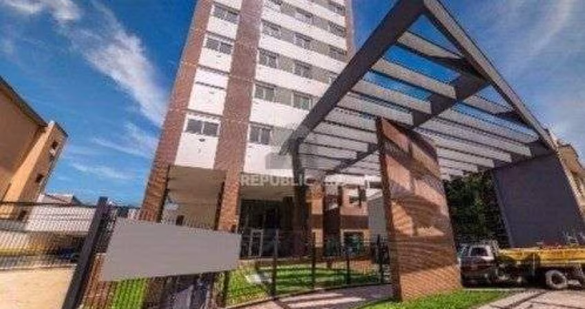 Apartamento 2 quartos, suíte e garagem na Cidade Baixa.