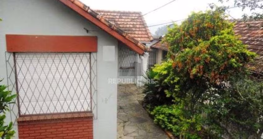 Casa 3 dormitórios perto da PUC/Cristiano Fischer