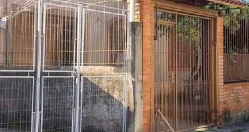 Casa no Sarandi de 4 dormitórios e 4 vagas