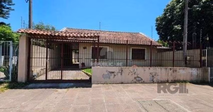 Casa 3 dormitórios à venda Camaquã Porto Alegre/RS