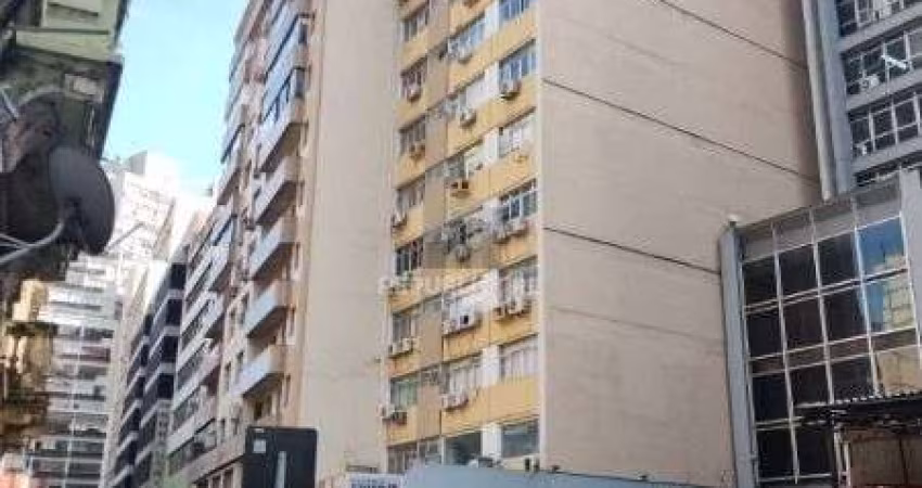 Conjunto/Sala em Porto Alegre, no bairro Centro Histórico, e 0 banheiros, à vend