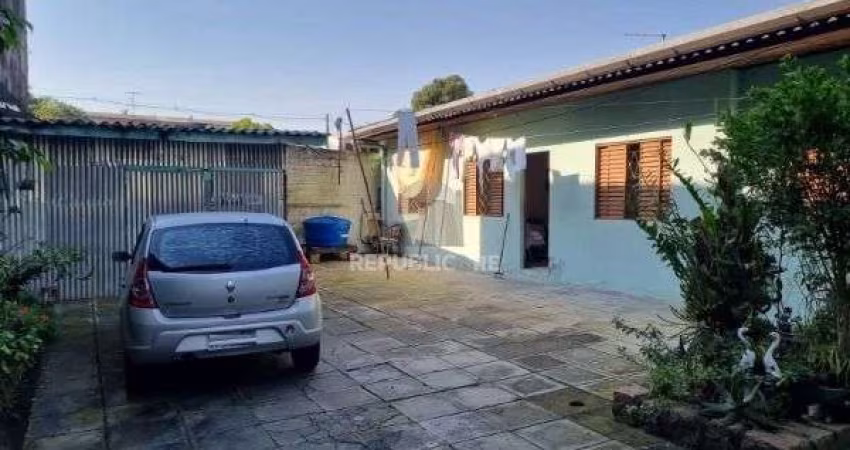 Terreno em Porto Alegre, no bairro Cavalhada, à venda.