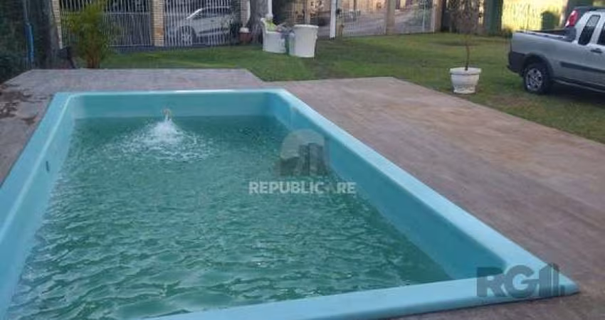 Casa Para Venda Com Amplo Pátio e Piscina
