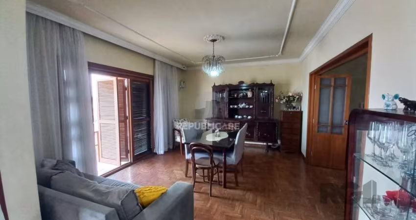 Casa 3 dormitórios à venda Bom Jesus Porto Alegre/RS