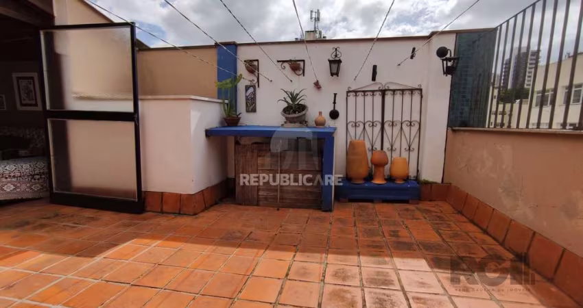 Cobertura 2 dormitórios à venda Petrópolis Porto Alegre/RS