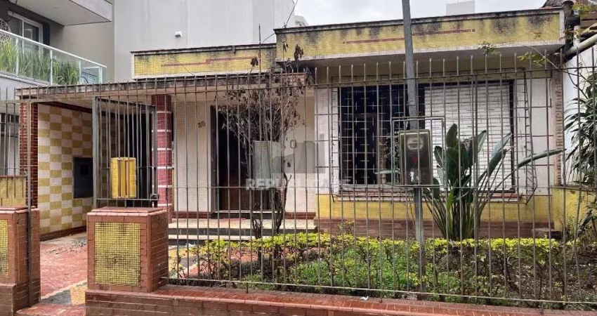 Casa 2 dorm. 360m² Menino Deus - Porto Alegre