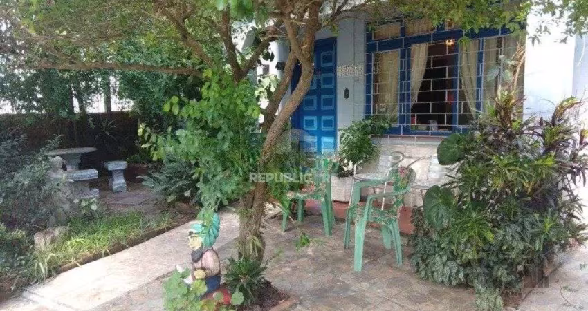 Casa com 3 dormitórios no bairro Sarandi