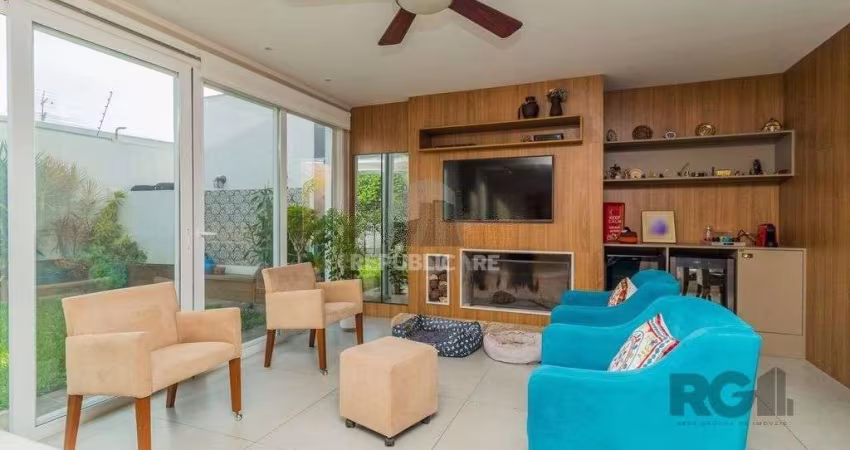 Casa Condominio para Venda - 221,59m², 3 suítes, 2 vagas - Teresópolis