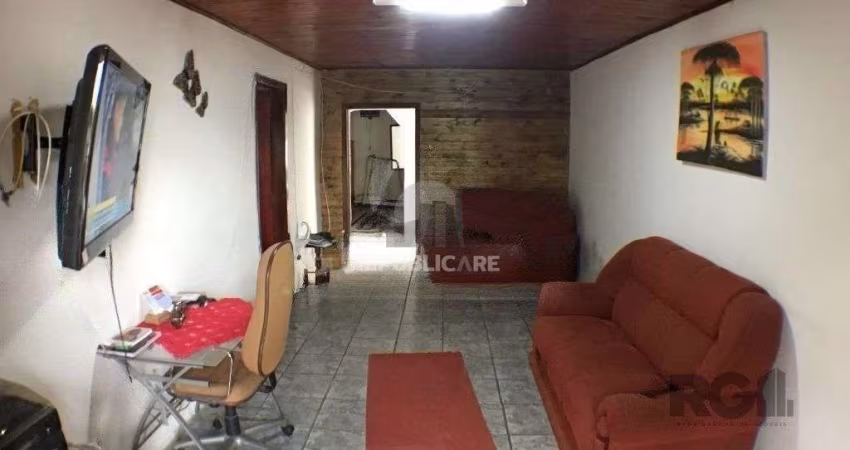 Casa com 2 dormitórios no bairro Vila Nova