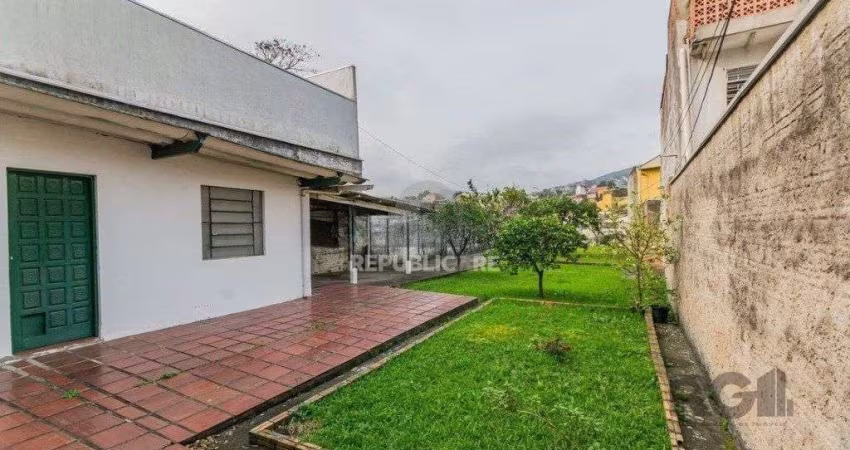 Casa com 2 dormitórios no bairro Vila João Pessoa