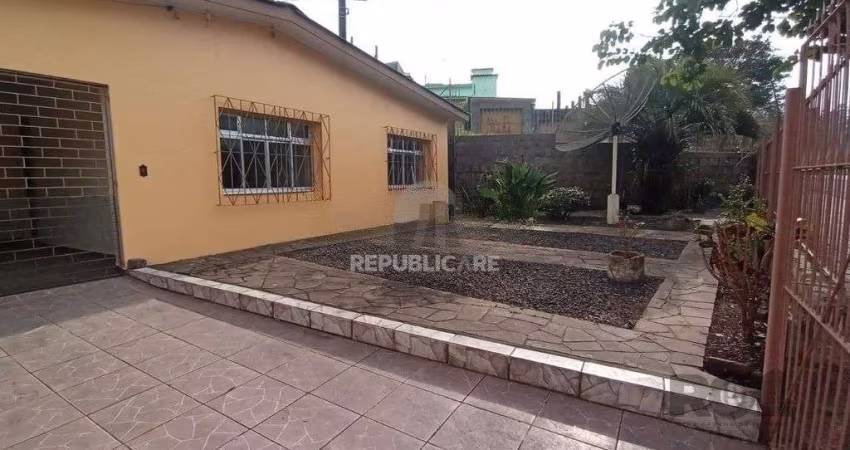 Casa de 2 dormitórios no bairro Campo Novo