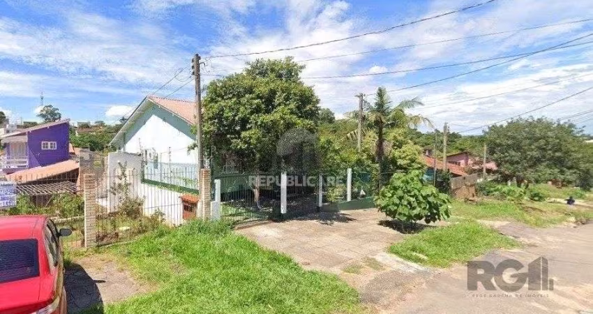 Casa de 3 dormitórios no bairro Vila Nova
