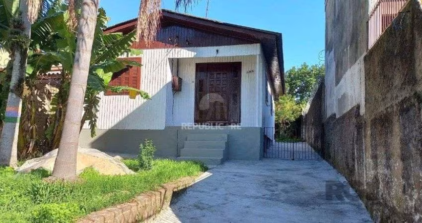 Casa 2 dormitórios à venda Jardim Itu Porto Alegre/RS