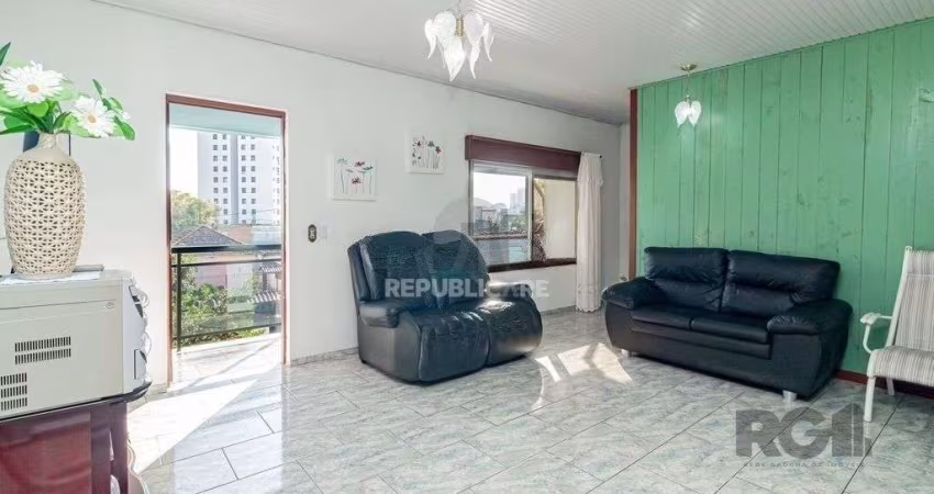 casa de 2 dormitórios, com 229m² no bairro Jardim Itu