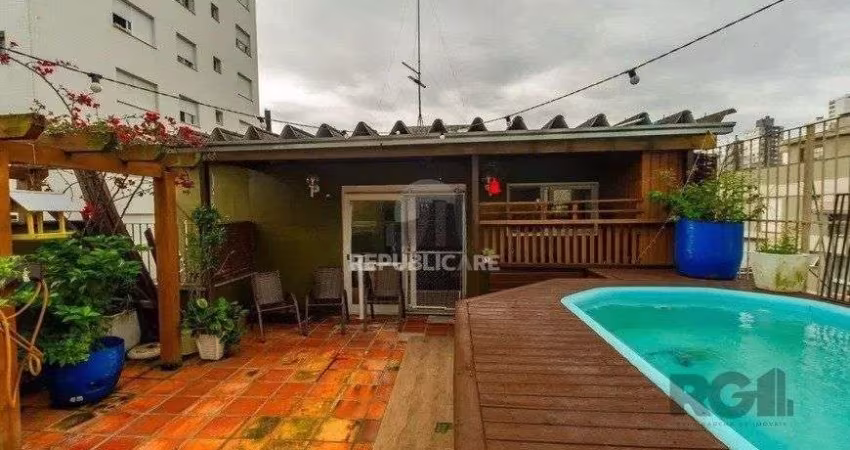 Cobertura 125m² - 3 dormitórios, 2 vagas no bairro Petrópolis