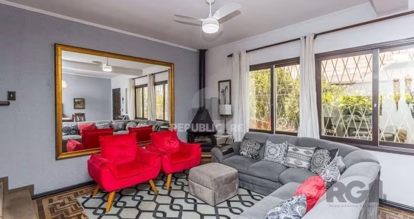 Casa 210m² - 3 dormitórios, 2 vagas