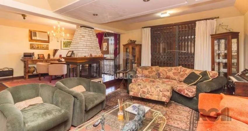 Casa 470m² - 4 dormitórios, 5 vagas no bairro Jardim São Pedro