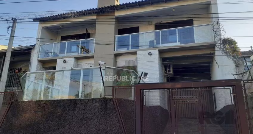 Casa 3 Dormitório(s) Bairro Medianeira
