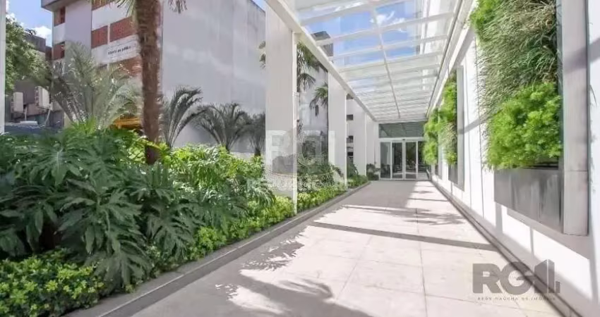 Sala comercial desocupada no edifício baltimore, bairro bom fim em porto alegre.