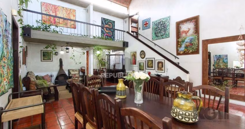 Casa para Venda - 393m², 4 dormitórios, sendo 2 suites, 4 vagas - Ipanema