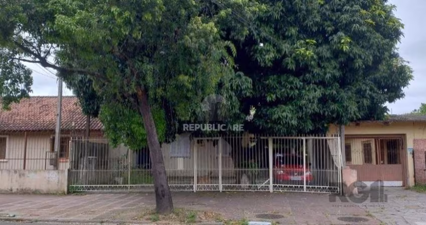 Casa 3 dormitórios à venda Camaquã Porto Alegre/RS