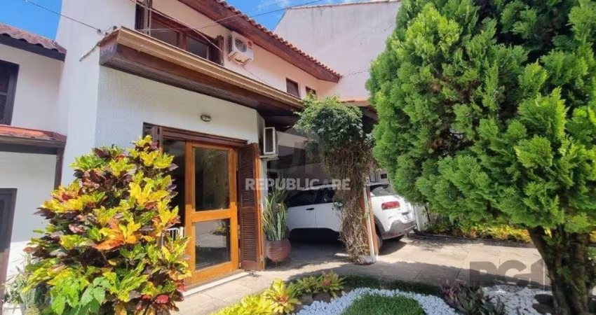 Casa Condomínio Cavalhada 03 Dormitórios Infra Completa