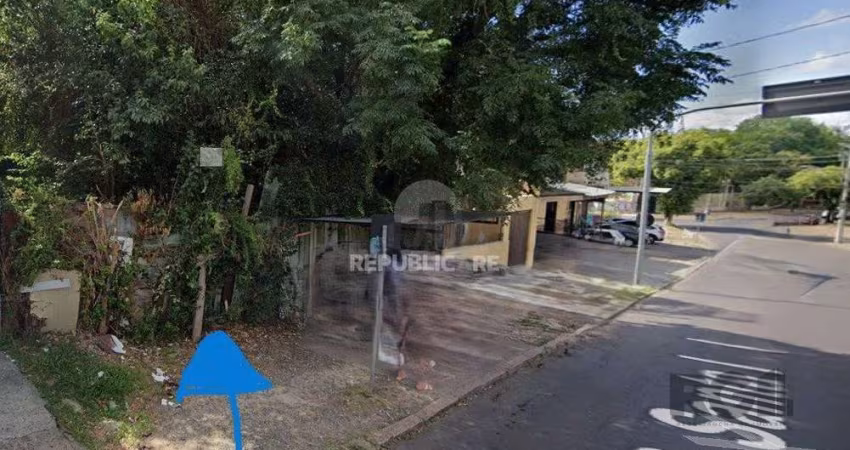 Terreno medindo 13.20m de frente e 30m de fundos.