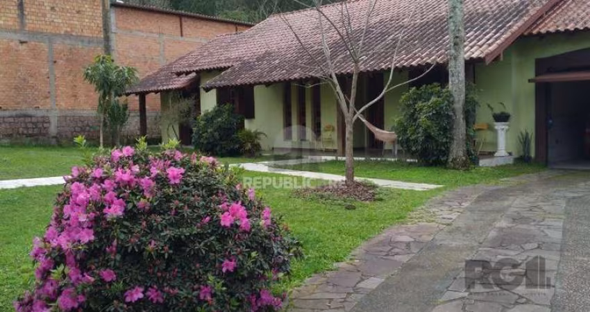Casa 4 dormitórios à venda Restinga Porto Alegre/RS