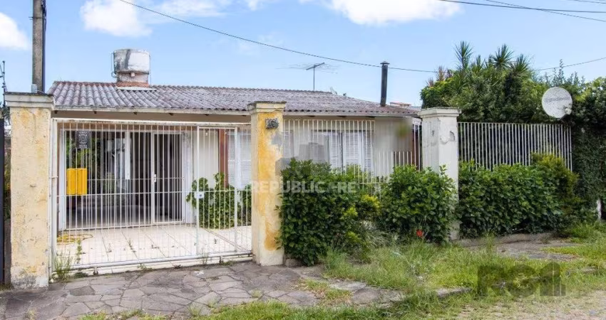 Casa para Venda - 239m², 5 dormitórios, sendo 1 suites, 2 vagas - Hipica
