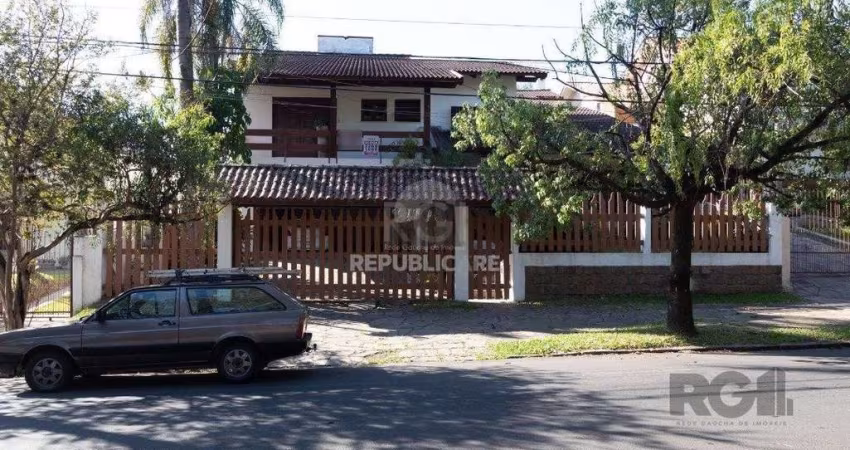 Casa 4 dormitórios à venda Cristal Porto Alegre/RS