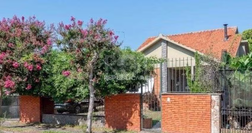 Casa 3 dormitórios à venda Vila Assunção Porto Alegre/RS