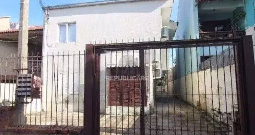 Casa em condomínio de 3 dormitórios e vaga no partenon