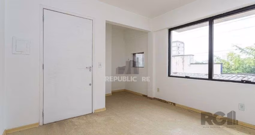 Sala Comercial no Menino Deus desocupada