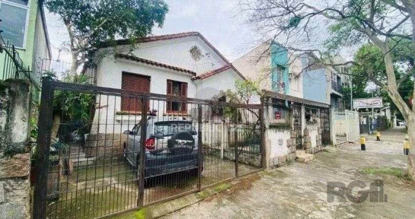 Casa 3 dormitórios à venda Santana Porto Alegre/RS