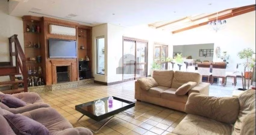 Casa para Venda - 395m², 3 dormitórios, sendo 3 suites, 2 vagas - Santana
