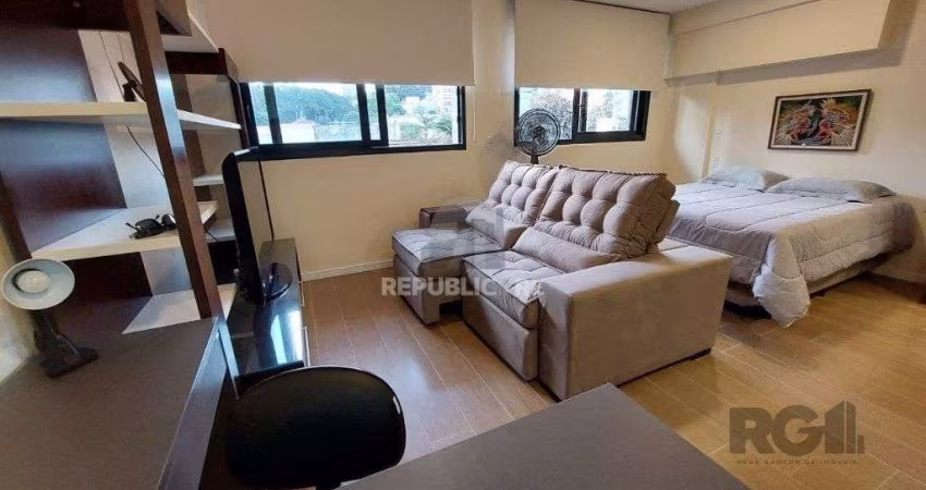 Apartamento stidio com 1 dormitório, 1 vaga de garagem no Bairro Auxiliadora.