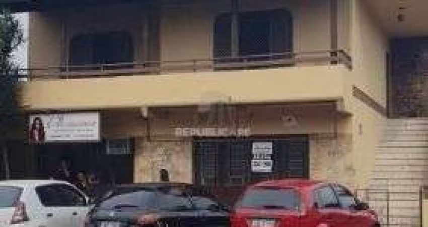 Casa em Porto Alegre, no bairro Cavalhada, com 3 dormitório(s), e 3 banheiros, à