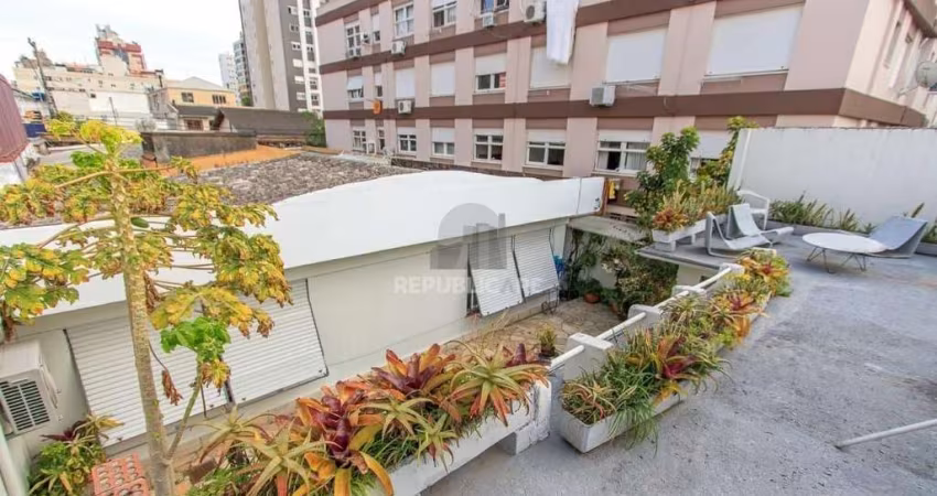 Casa para Venda - 222m², 3 dormitórios, sendo 3 suites, 2 vagas - Menino Deus