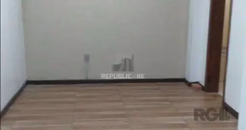 Escritório à venda no centro histórico com 34 m² de área útil disponível.