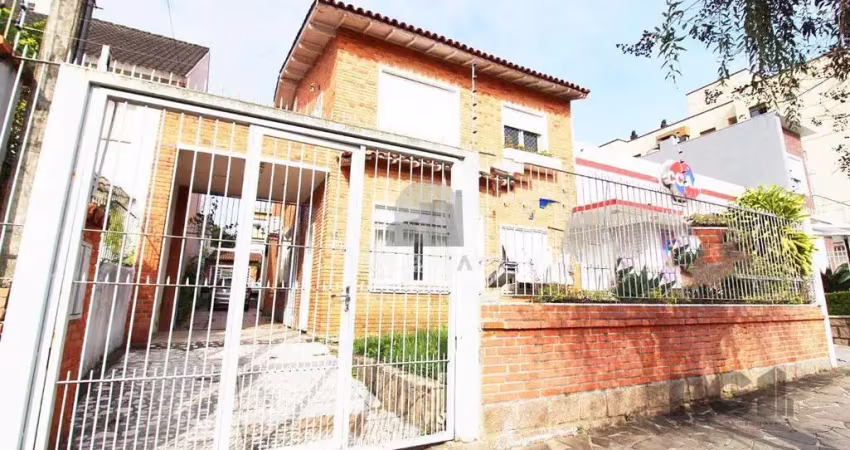 Casa residencial à venda no bairro partenon com 240 m² e 4 dormitórios/quartos.