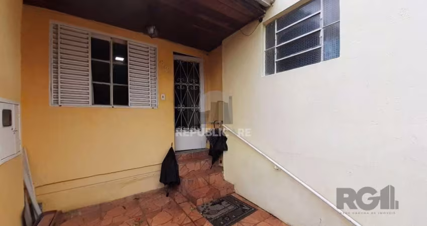 Casa 2 dormitórios à venda Costa e Silva Porto Alegre/RS