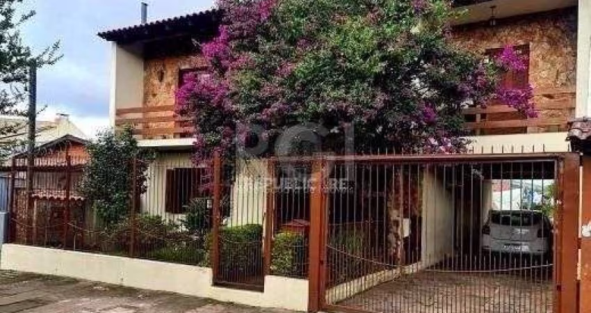 Casa de 388m² com  3 quartos.