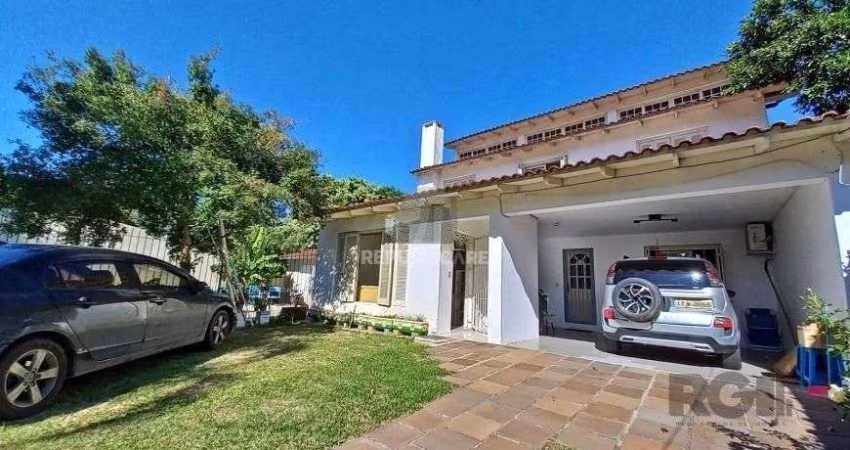 Casa de 4 dormitórios, bairro Espírito Santo