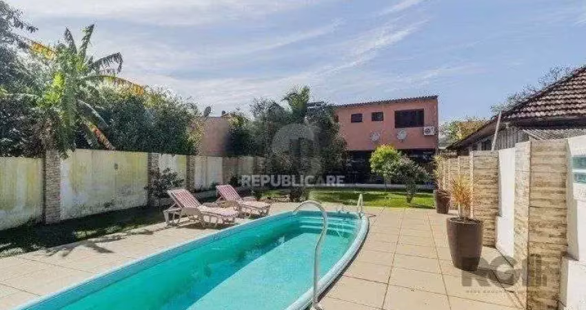 Casa residencial à venda no bairro partenon com 3 dormitórios e 216 m² de área útil.