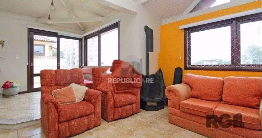 Casa de condomínio à venda no menino deus com 3 dormitórios e 243 m² de área útil.