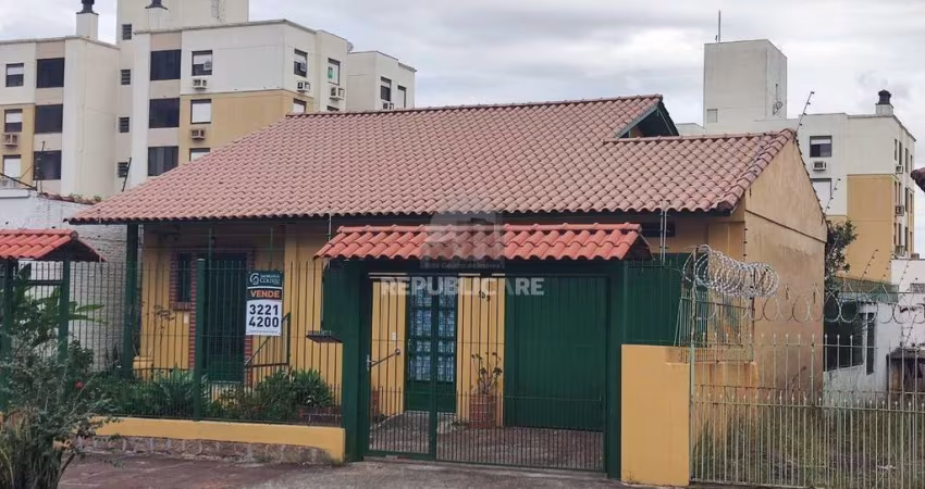 Casa 3 dormitórios à venda Cavalhada Porto Alegre/RS