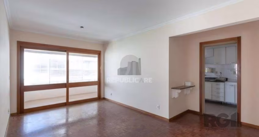 Apartamento a venda, dois dormitórios com vaga e infra no bairro Menino Deus